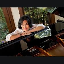 https://staging.bluewolf-reviews.com/music/holly-jones-a-series-of-singles/